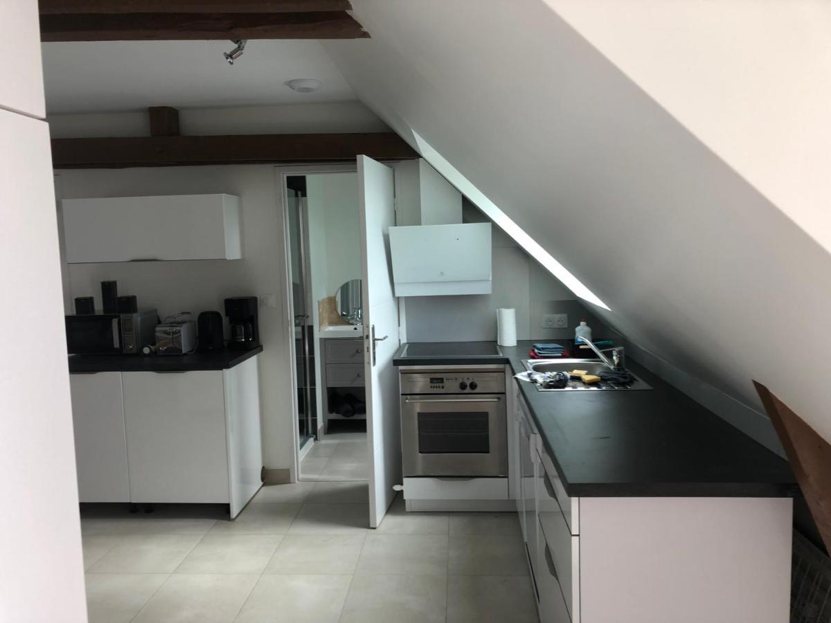 Residence Merlin Appart Des Druides Saint-Malon-sur-Mel Екстер'єр фото